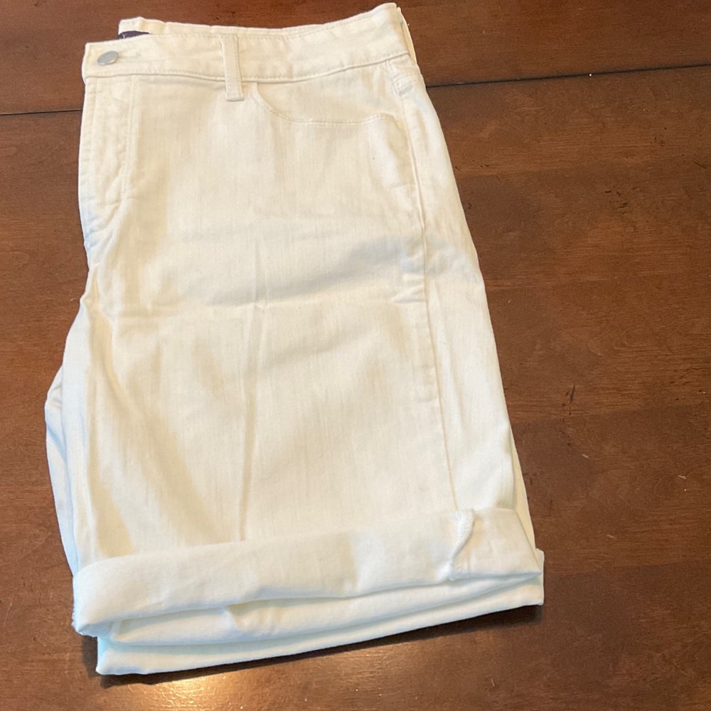 NYDJ white denim Women's Bermudas size 14